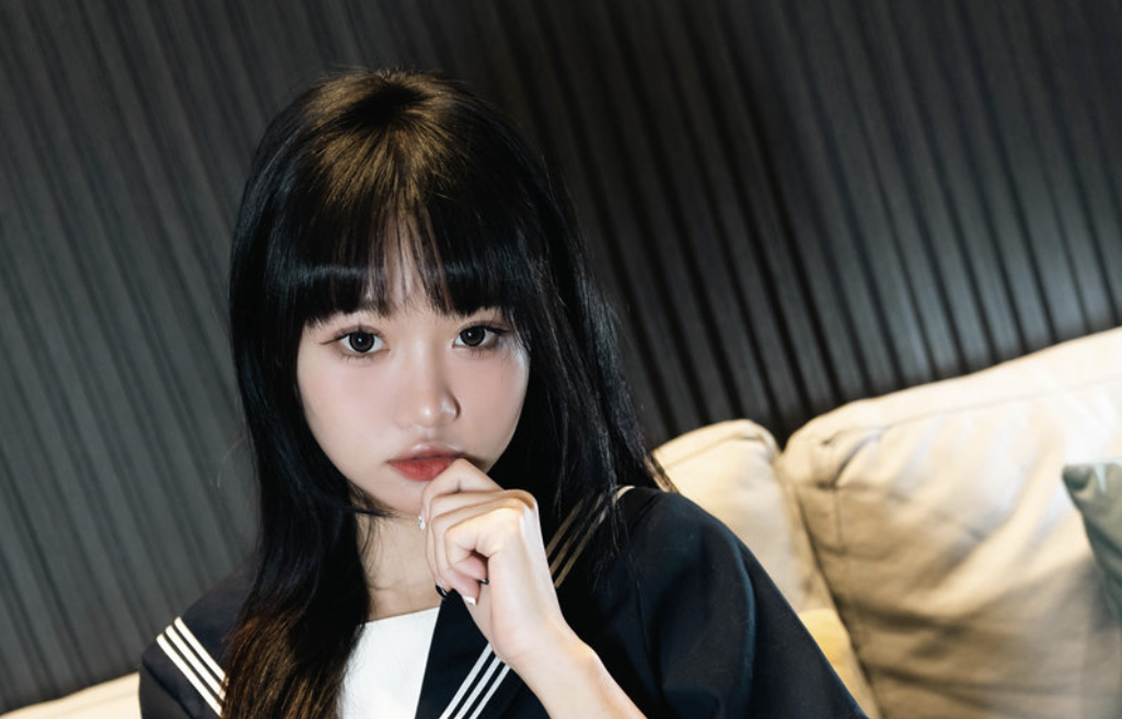 柒柒要乖哦的纸醉金迷之夜：酒吧女王撩心登场，你敢来挑战心跳吗？-瓜次元