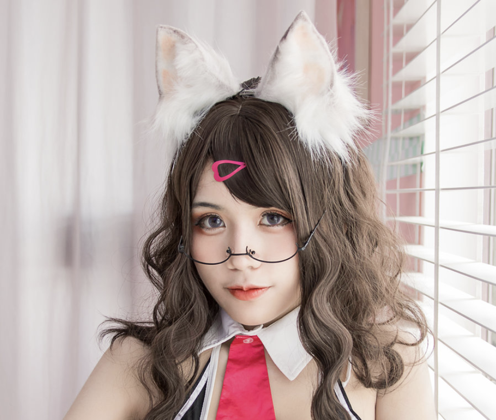百变小红的魔法帽：一笑芳香沁的多面Cosplay世界-瓜次元