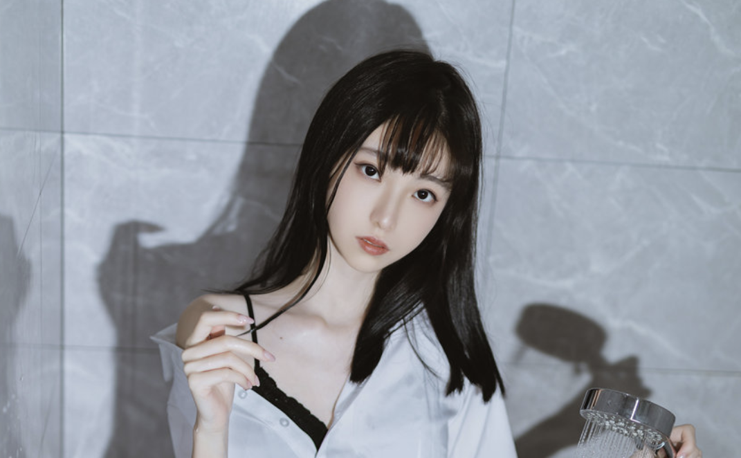 清纯学姐风coser许岚LAN：广东甜心，甜美与诱惑的完美结合！-瓜次元