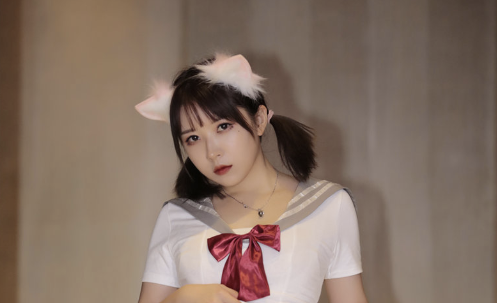 图片[2]-小女巫露娜：顶级主播的Cosplay魅力与神秘消失的背后-瓜次元