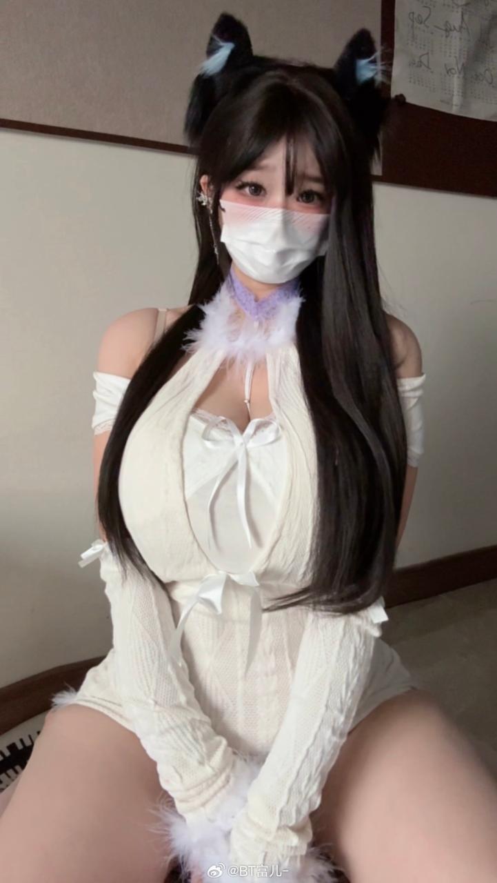BT富儿微密圈全套付费写真合集下载