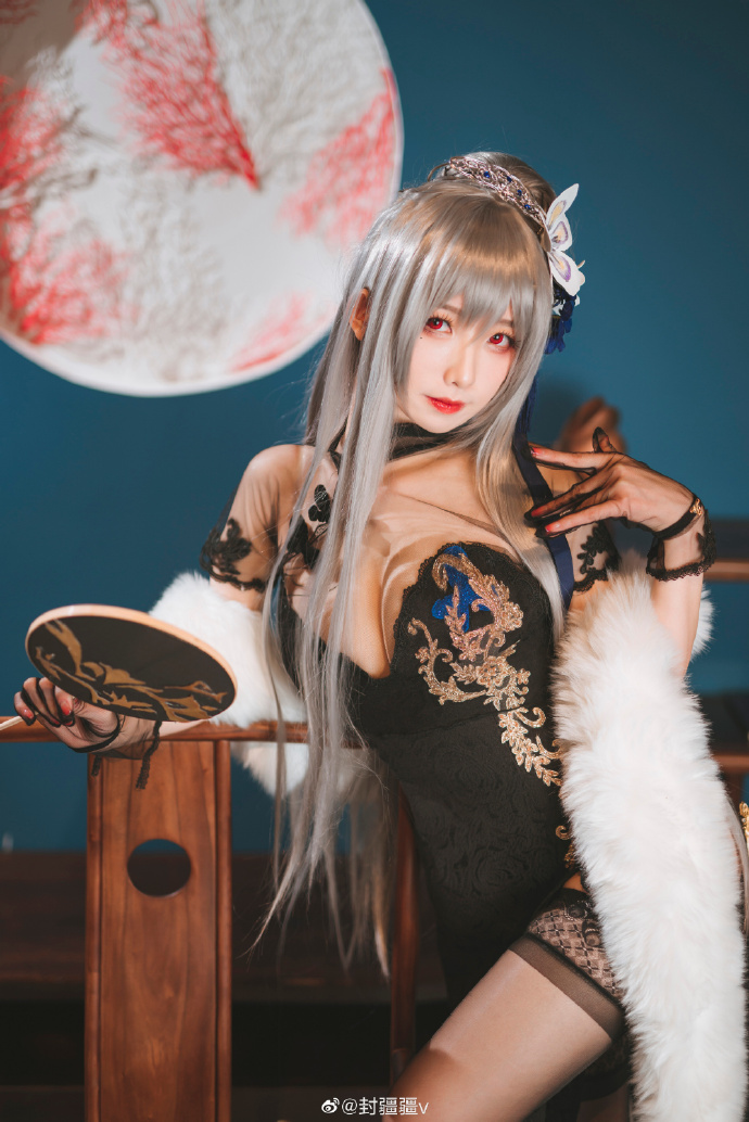 封疆疆v旗袍合集 ，一个绝美的长腿COSER-瓜次元