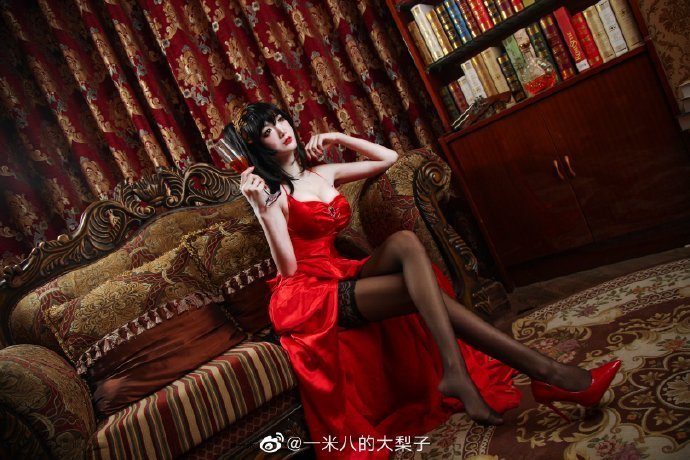 绝美coser一米八的大梨子，满屏都是魅力的体现-瓜次元