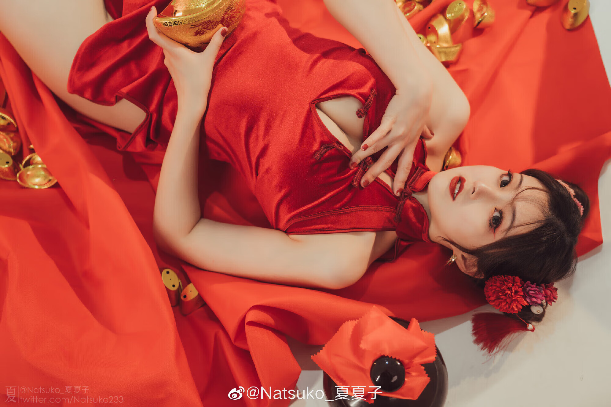 妩媚又可爱的Natsuko_夏夏子，这浑圆饱满的身材太完美了-瓜次元