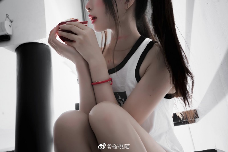 桜桃喵写真作品，桜桃喵cos全集，一个小清新的软妹子-瓜次元