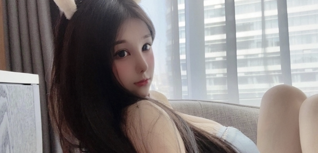 沈汝凡超哇塞维密圈资源鉴赏，她的三部曲是什么梗-瓜次元