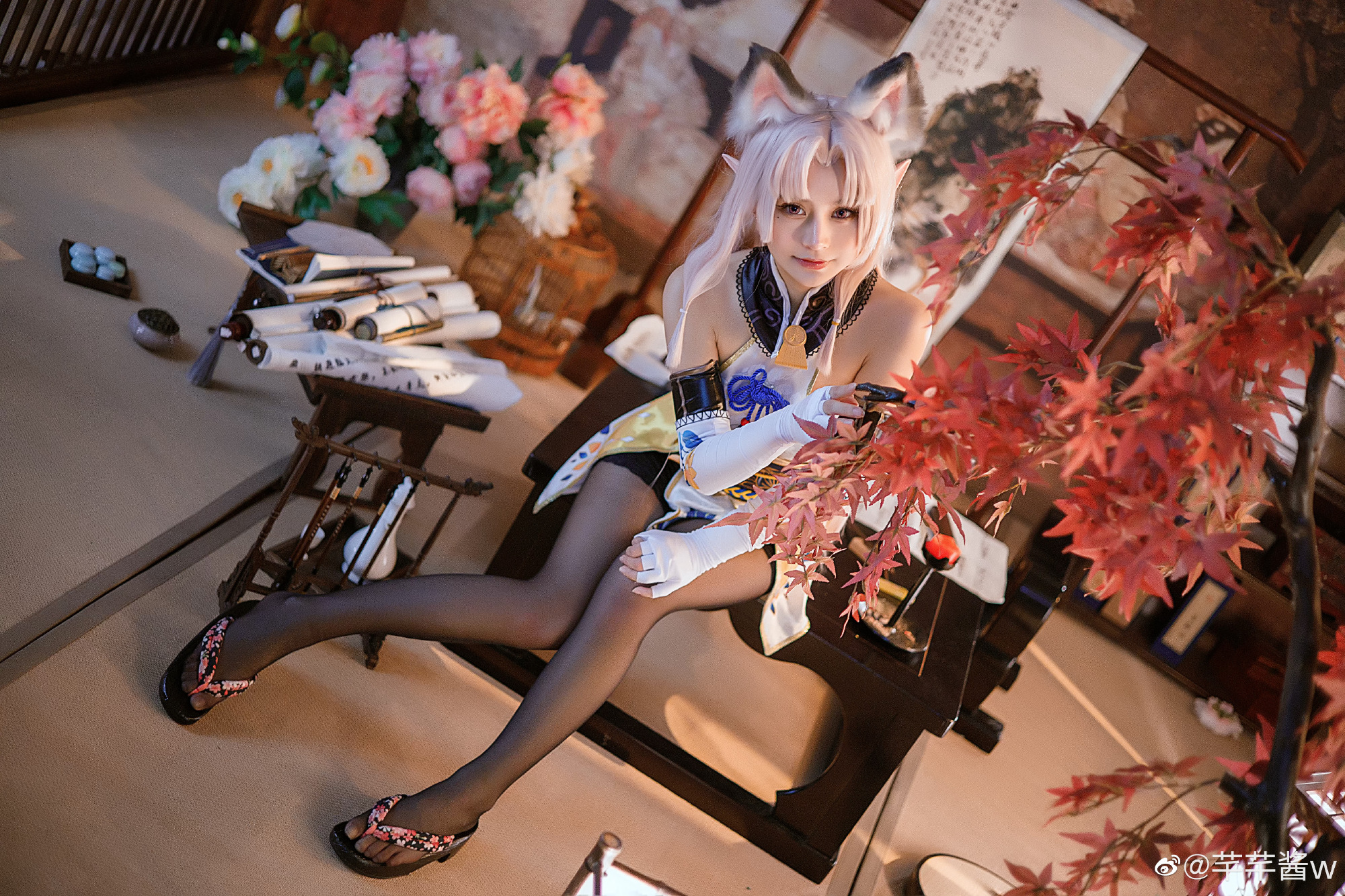 芊芊酱W深度还原COS,这么一个小狐狸你有想法吗-瓜次元