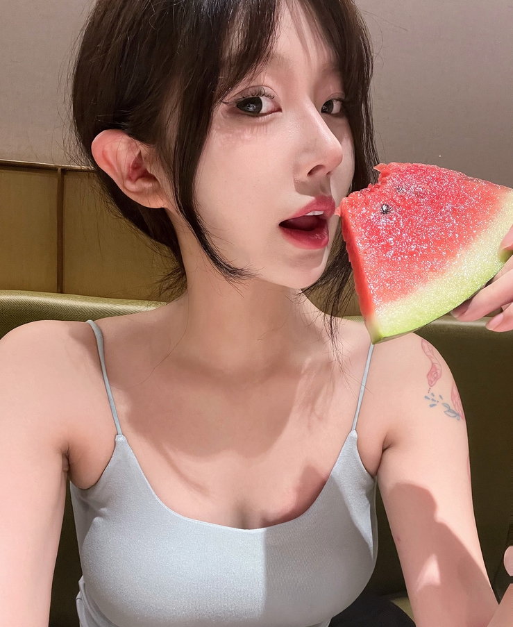 小粉哦微密圈全部付费写真合集资源