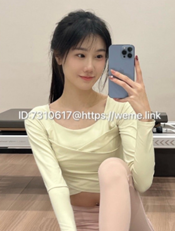 星怡很甜微密圈付费写真合集